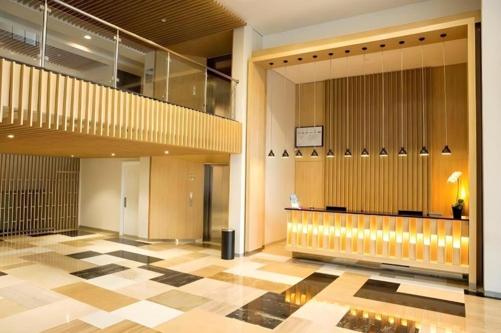 Lemo Hotel Serpong Tangerang Exterior foto