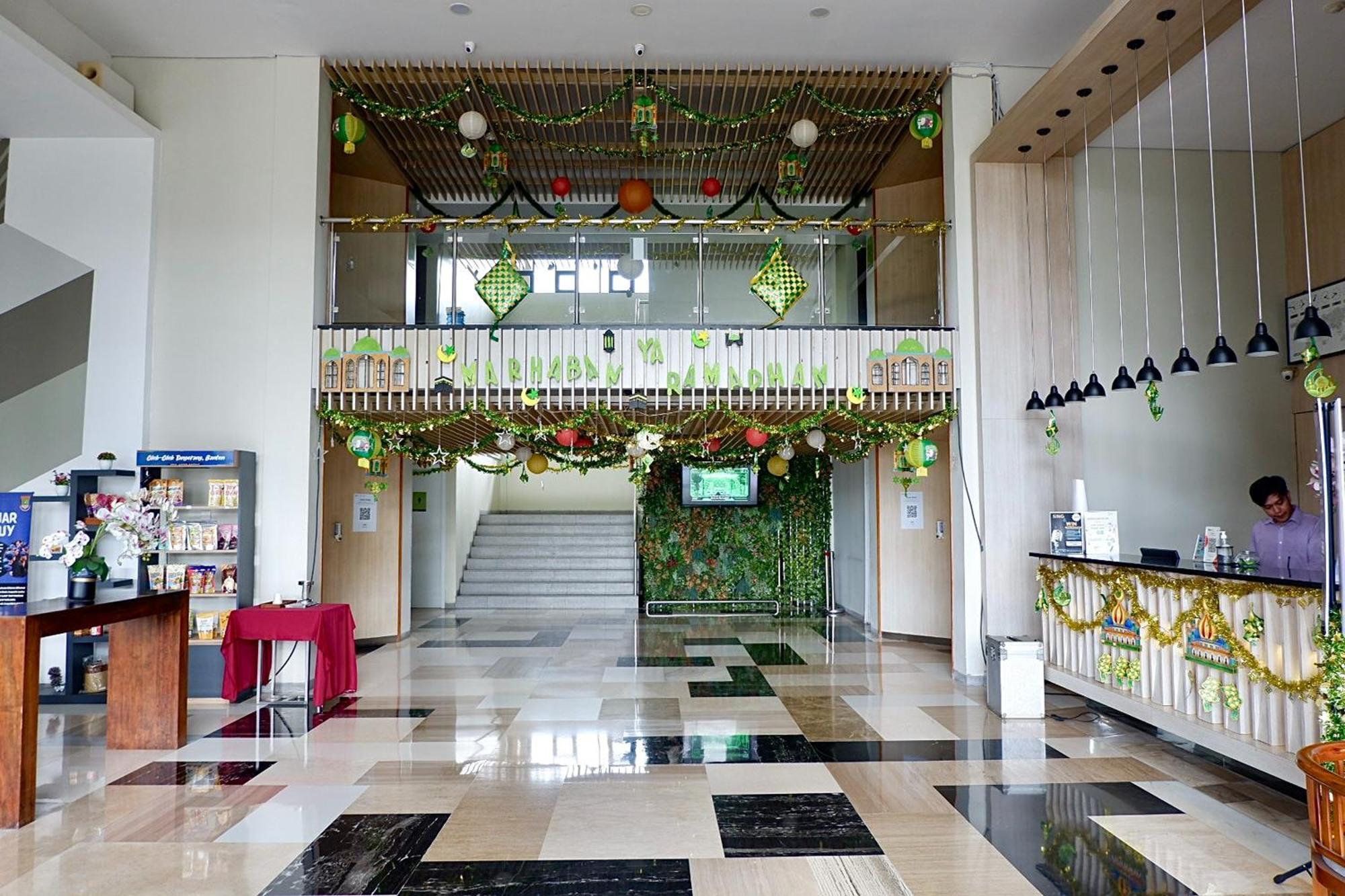 Lemo Hotel Serpong Tangerang Exterior foto