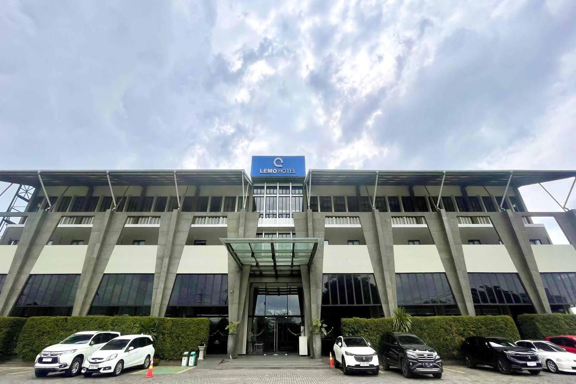 Lemo Hotel Serpong Tangerang Exterior foto